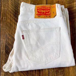 White Levi’s shrink to fit. USA milled denim!